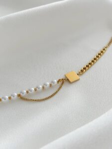 Bransoletka ze stali chirurgicznej Biały Kwadrat