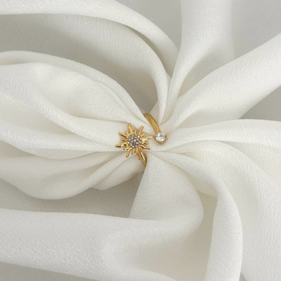 Pierścionek ze stali chirurgicznej Złoty Słonecznik - obrazek 2